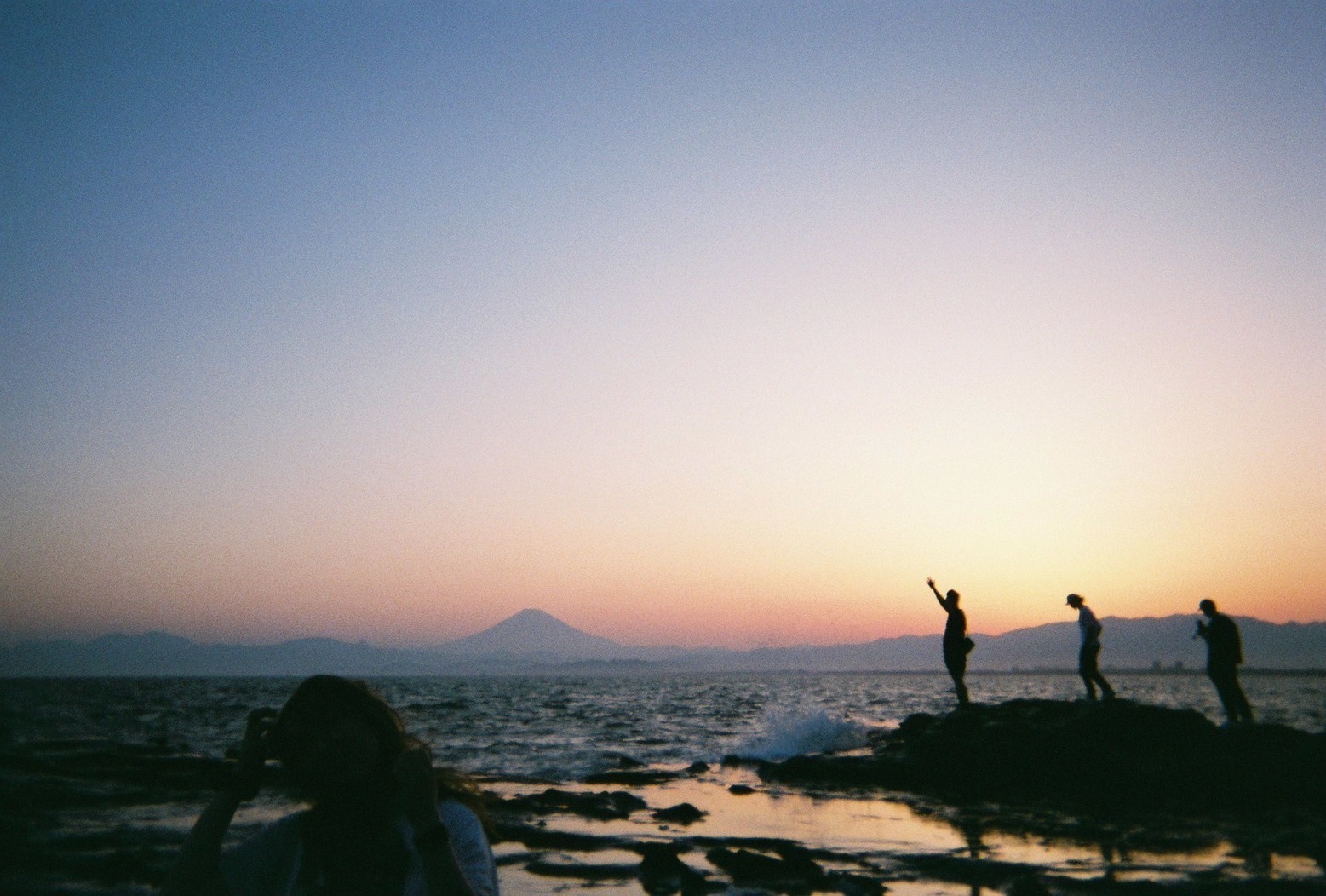 taken on enoshima at dusk